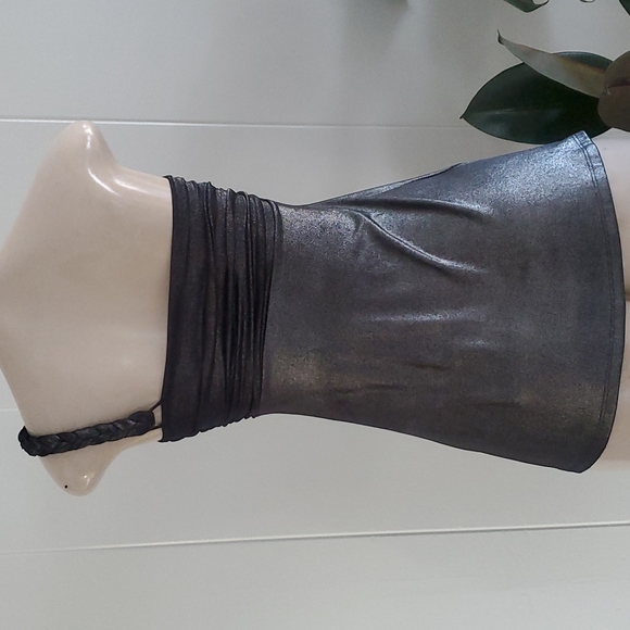 BCBGENERATION Shimmery Flowy Top. Size XS Black - Picture 3 of 10